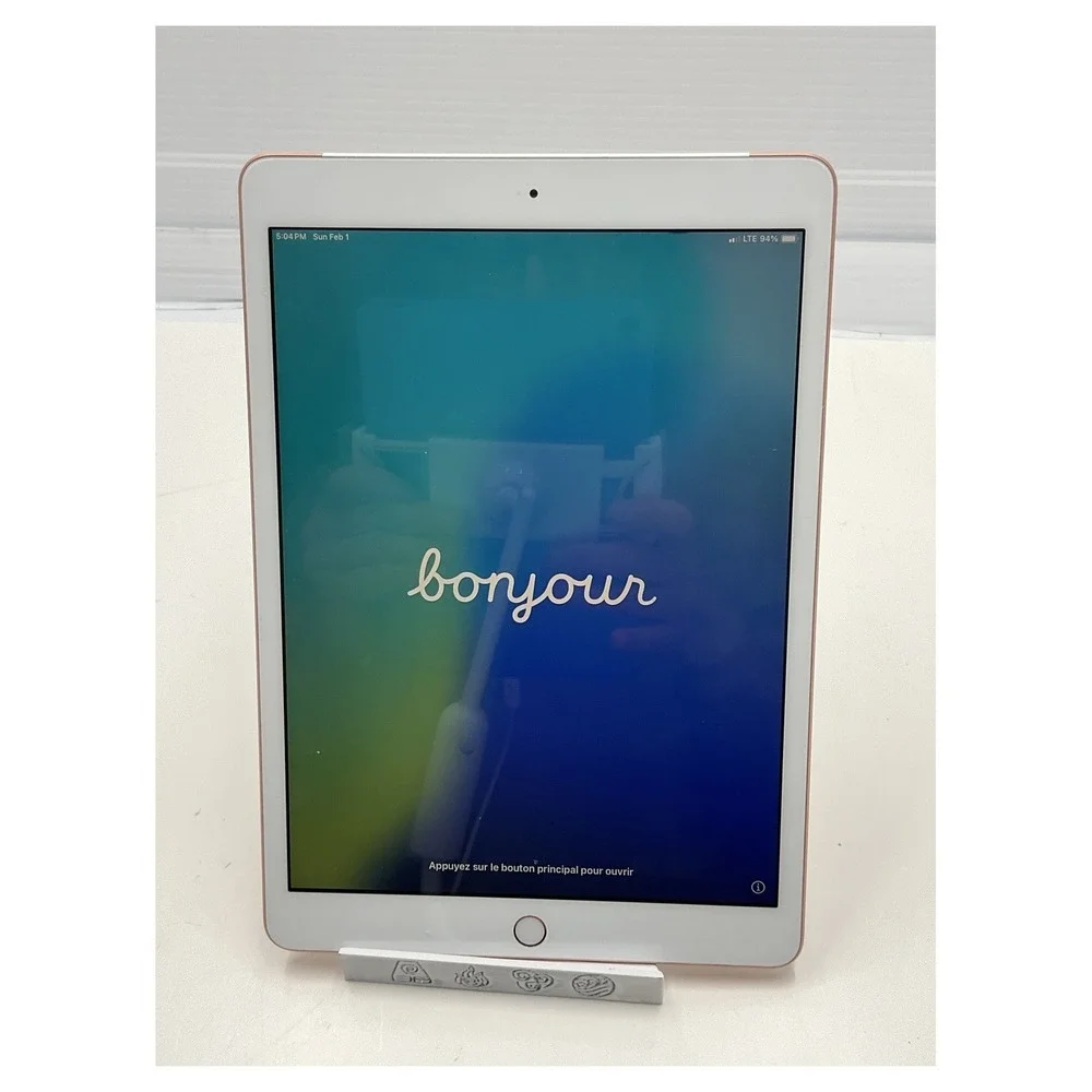 Apple‎ iPad A2200 with Original Pencil Rose Gold